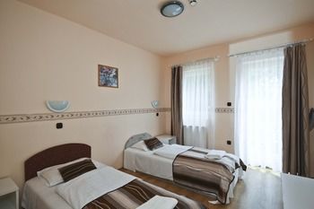 Hotel Rubinia 埃格尔 外观 照片